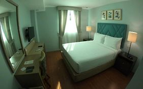 Dalian Peak Hotel